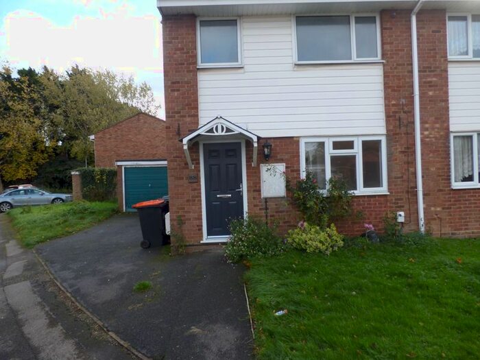 3 Bedroom Terraced House To Rent In The Mall, Dunstable, LU5