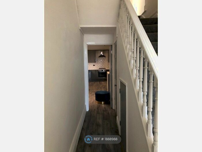 9 Bedroom Terraced House To Rent In Bryn Road, Brynmill, Swansea, SA2