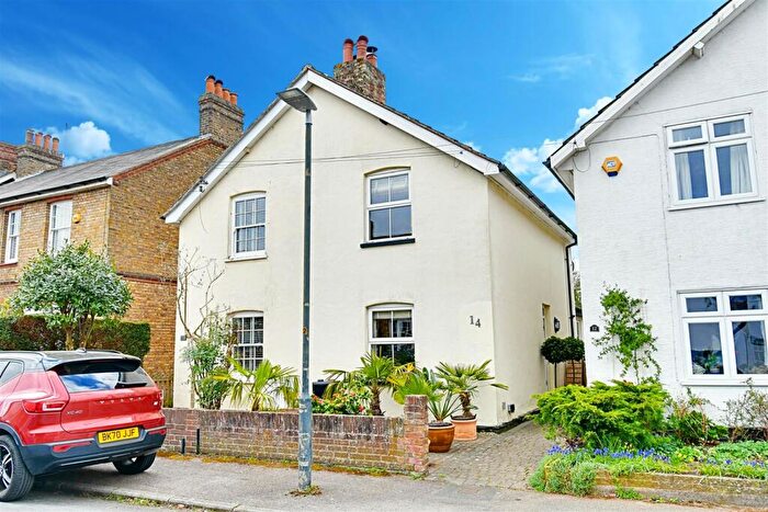 2 Bedroom Semi-Detached House For Sale In Trinity Grove, Bengeo, SG14
