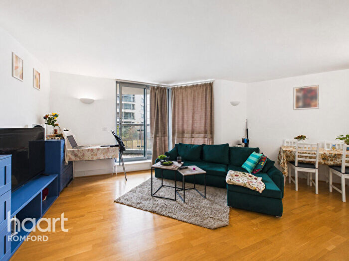 2 Bedroom Apartment For Sale In Mercury Gardens, Romford, RM1