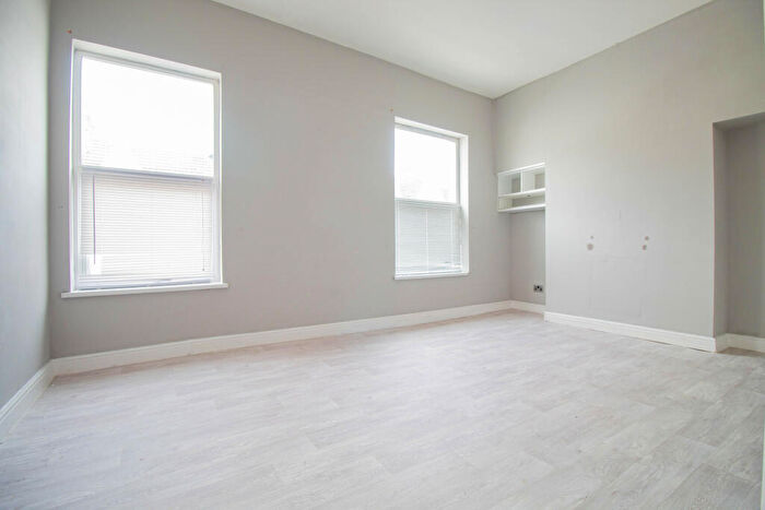 1 Bedroom Flat To Rent In Flat A Granville Street, HU3