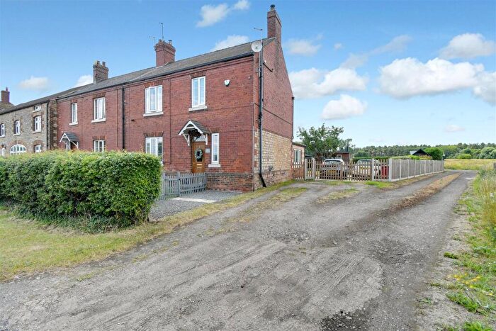 3 Bedroom End Of Terrace House For Sale In Ermine Street, Appleby Station, Scunthorpe, DN15