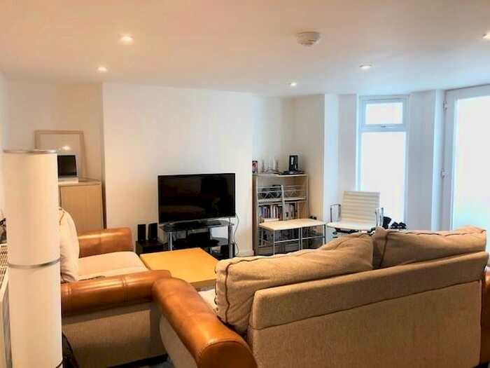 1 Bedroom Flat To Rent In Trafalgar Road, Portslade, BN41