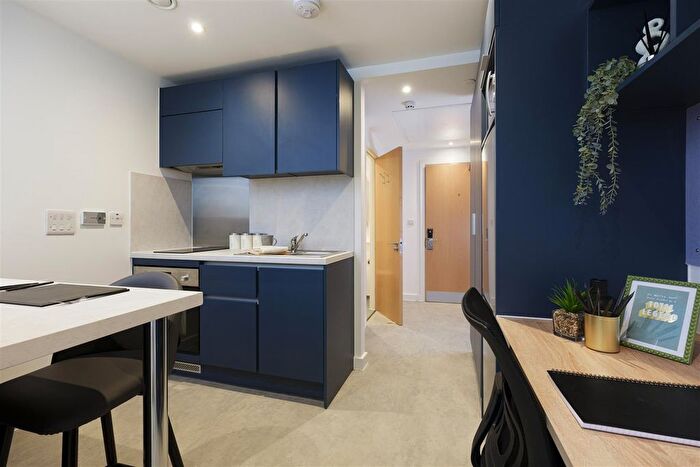 Studio To Rent In Freeman, Westgate One - Ref, CT1