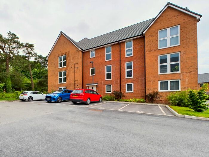 2 Bedroom Flat To Rent In Blackmoor Drive, Gilles Meadow, Basingstoke, RG24