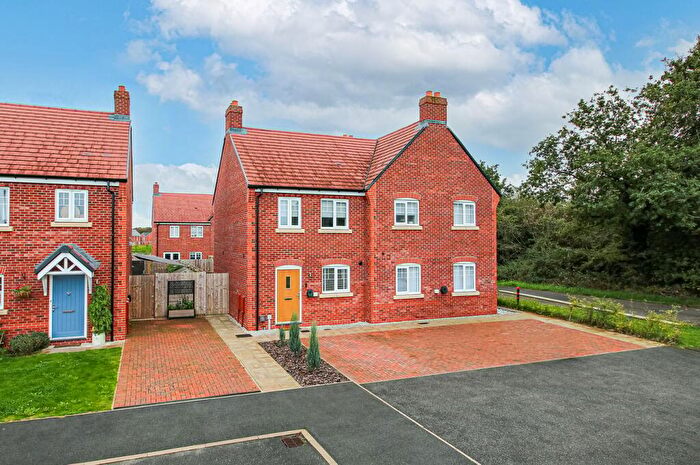 2 Bedroom Semi-Detached House For Sale In Peregrine Close, Partington, Manchester, M31
