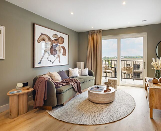 2 Bedroom Flat To Rent In The Draper, Duxford Tower, Colindale, NW9