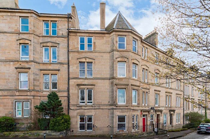 2 Bedroom Flat For Sale In Dundee Terrace, Edinburgh, EH11