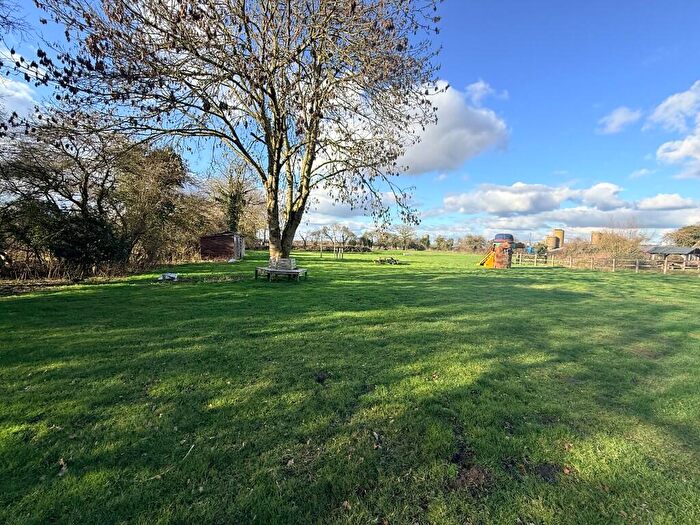 4 Bedroom Detached House For Sale In Park Common, Kenninghall, - Detached Family Home Set Over / Acres, NR16