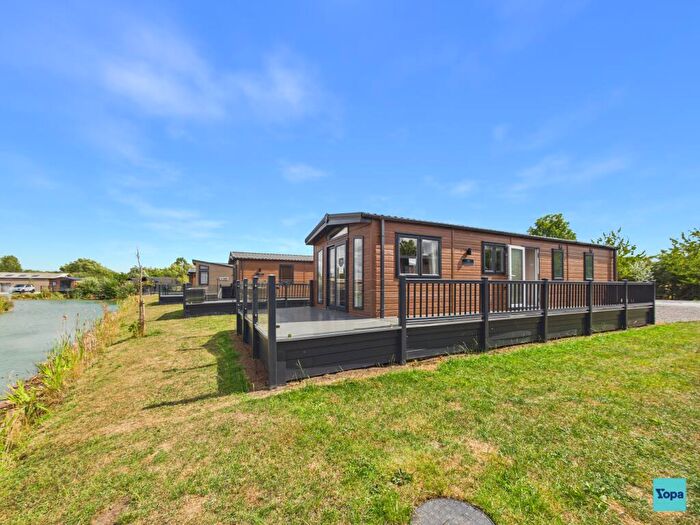 2 Bedroom Park Home For Sale In Coole Lane, Nantwich, CW5