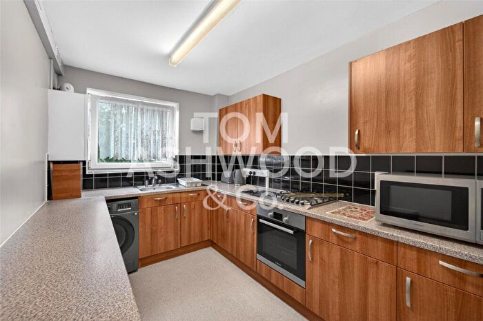 3 Bedroom Apartment For Sale In St. Anns, Barking, Essex, IG11