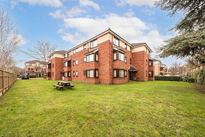 Studio To Rent In Chaseley Drive, Chiswick, W4