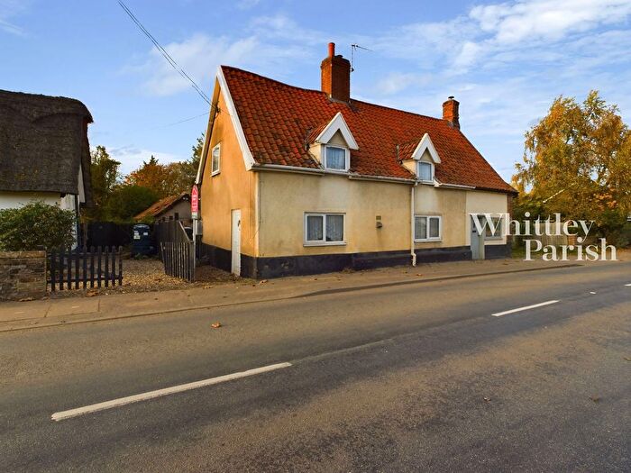 3 Bedroom Semi-Detached House For Sale In The Street, Garboldisham, Diss, IP22