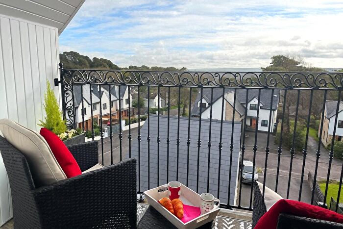 2 Bedroom Apartment For Sale In Sandecotes Road, Lower Parkstone, Poole, Dorset, BH14