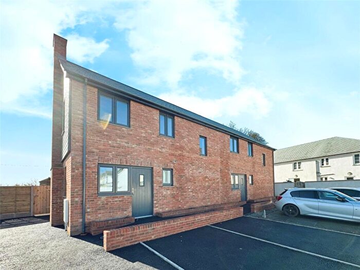 3 Bedroom Semi Detached House For Sale In North Road, Holsworthy, Devon, EX22