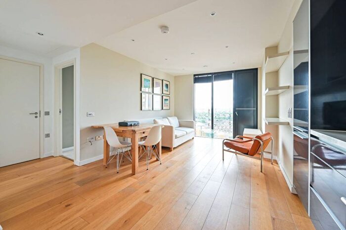 1 Bedroom Flat To Rent In Walworth Road, Elephant And Castle, London, SE1