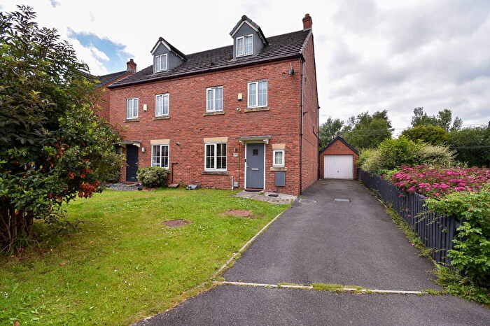 4 Bedroom Semi-Detached House For Sale In Maytree Court, Adlington, Lancashire, PR6