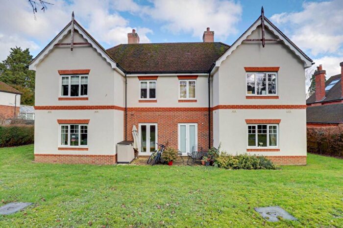 2 Bedroom Apartment For Sale In Glendale House, Kidmore Road, Caversham Heights, Reading, RG4