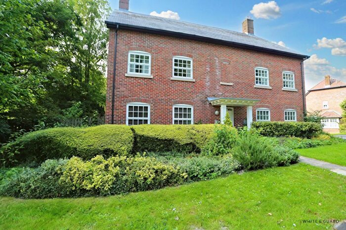 1 Bedroom Flat For Sale In Millside, Corhampton, SO32