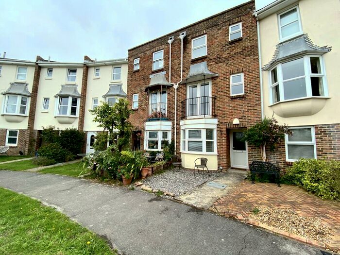 1 Bedroom House To Rent In Burgoyne Road, Southsea, PO5