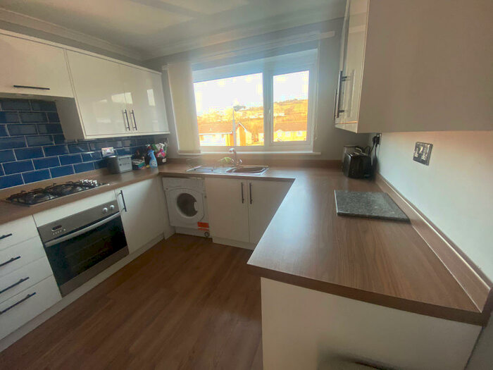 2 Bedroom Flat To Rent In Ddol Ddu, Old Colwyn, LL29