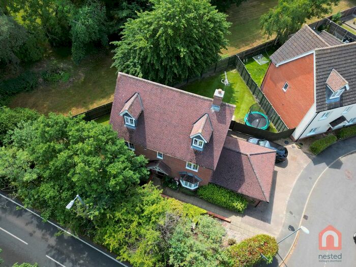 5 Bedroom Detached House For Sale In Jordon Close, Stansted, CM24