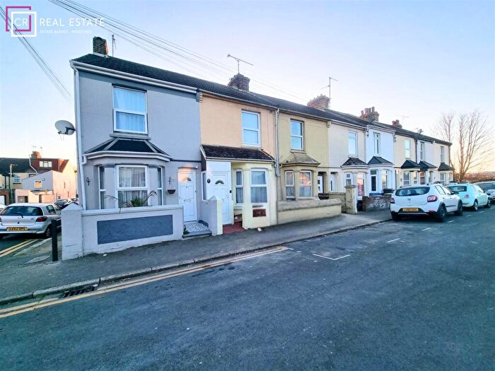 3 Bedroom House To Rent In Selbourne RoadGillinghamKent, ME7