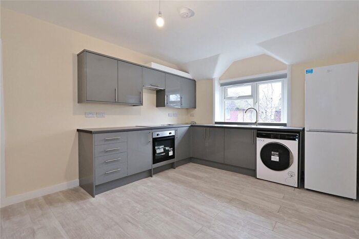 2 Bedroom Flat To Rent In Walton Road, Woking, Surrey, GU21