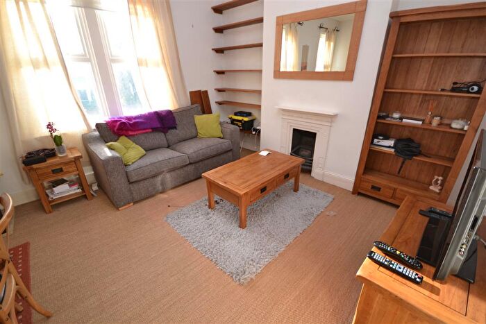 1 Bedroom Apartment To Rent In Ossian Road, Crouch End, London, N4