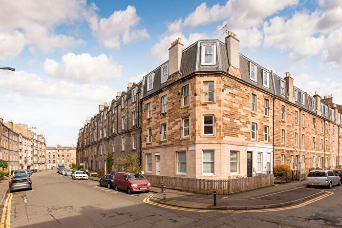 2 Bedroom Flat For Sale In / West Newington Place, Edinburgh, EH9