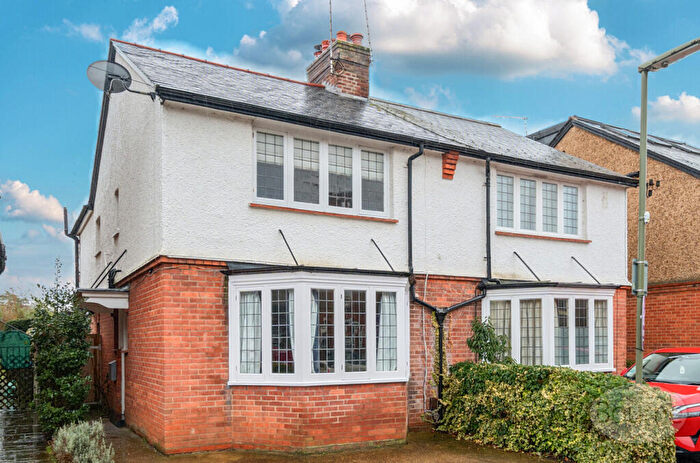 3 Bedroom Semi Detached House For Sale In Hogshill Lane, Cobham, Surrey, KT11