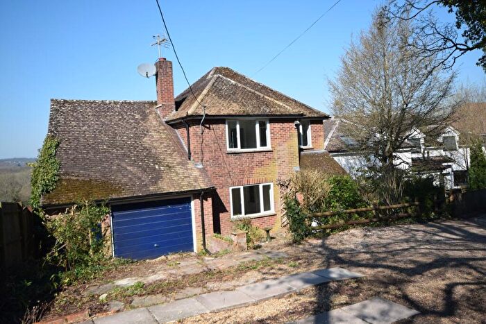 4 Bedroom Detached House For Sale In Wrecclesham Hill, Wrecclesham, Farnham, GU10