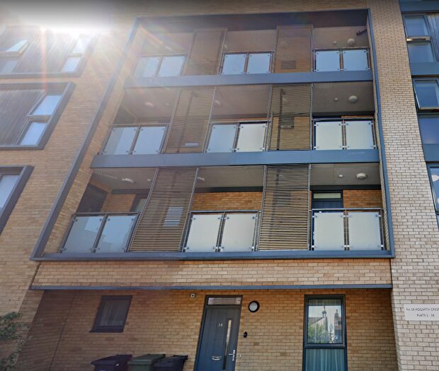 2 Bedroom Flat To Rent In Hogarth Crescent, Croydon, Surrey, CR0