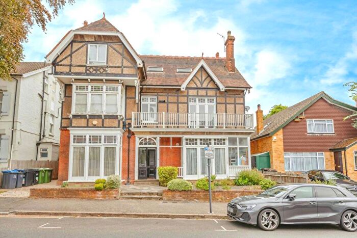 1 Bedroom Flat For Sale In Campden Road, South Croydon, Surrey, CR2