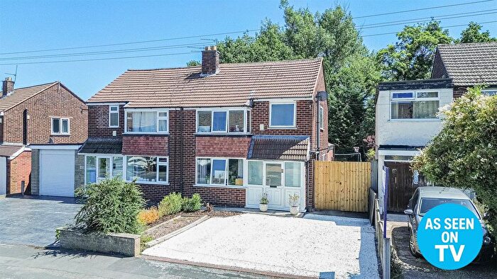 4 Bedroom Semi-Detached House For Sale In Barley Road, Thelwall, Warrington, WA4