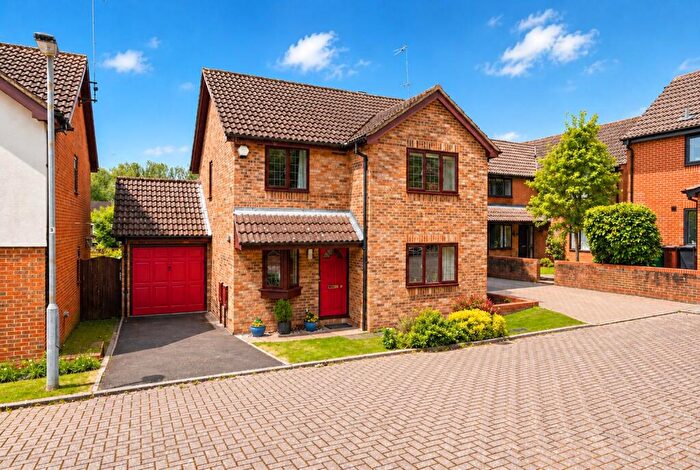 3 Bedroom Detached House For Sale In Darwin Close, Valley Road, St. Albans, Hertfordshire, AL3