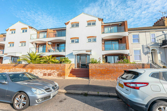 2 Bedroom Apartment To Rent In Eastern Esplanade, Southend-on-sea, SS1