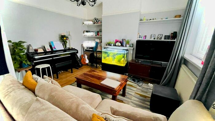 2 Bedroom Maisonette To Rent In Byron Road, Wembley, HA0