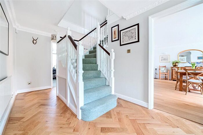 5 Bedroom Detached House For Sale In Tudor Close, Pulborough, W Sussex, RH20