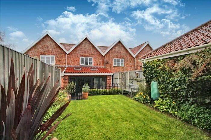 3 Bedroom Terraced House For Sale In Chestnut Close, Swardeston, Norwich, Norfolk, NR14
