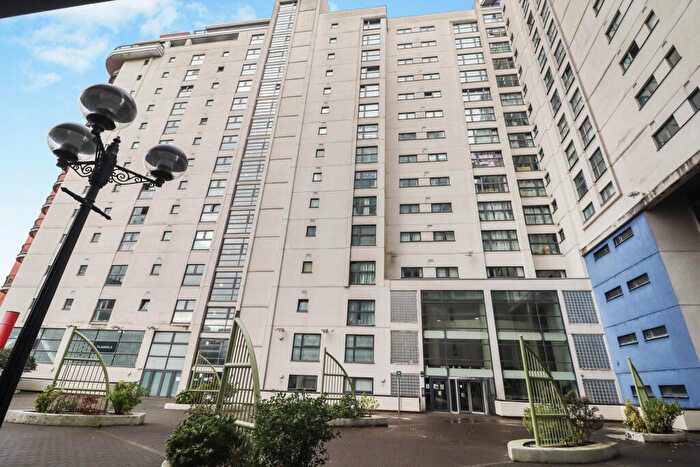 1 Bedroom Flat To Rent In Churchill Way, Cardiff, CF10