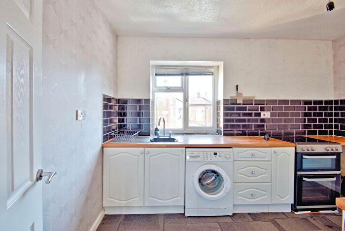 Studio For Sale In Southchurch Road, Southend-On-Sea, Essex, SS1