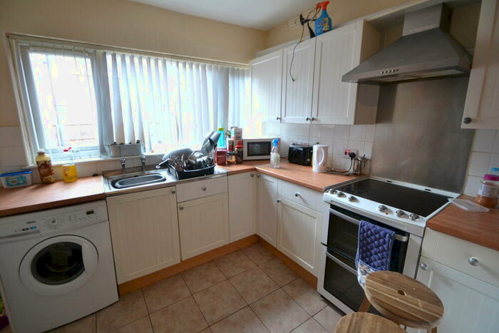 5 Bedroom Semi-Detached House To Rent In Rushworth Avenue, West Bridgford, NG2