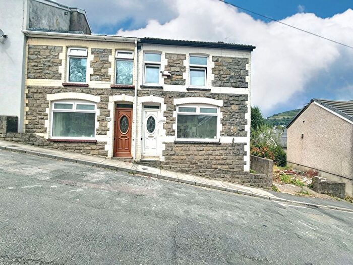 3 Bedroom End Of Terrace House To Rent In Gaen Street, Abertillery, NP13