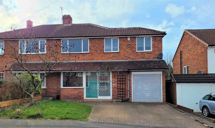 3 Bedroom Semi-Detached House To Rent In Cherrywood Road, Streetly, Sutton Coldfield, B74