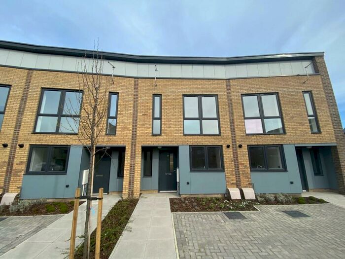 3 Bedroom Terraced House To Rent In Arrow Lane, Newhaven, BN9