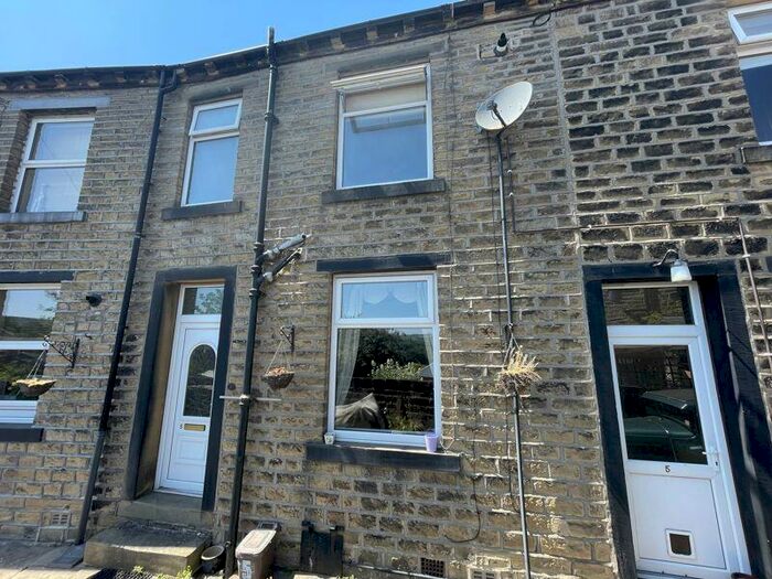 2 Bedroom Terraced House To Rent In Hoults Lane, Halifax, HX4