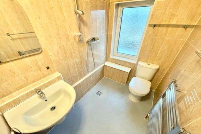 2 Bedroom Property To Rent In Cornworthy Road, Dagenham, RM8