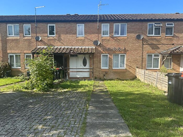 3 Bedroom Terraced House For Sale In Chapman Avenue, Downs Barn, Milton Keynes, MK14