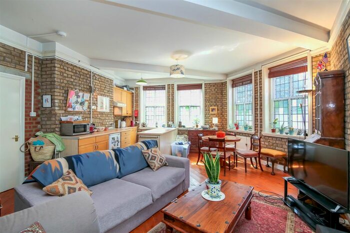 2 Bedroom Flat To Rent In Pocock Street, Borough, London, SE1